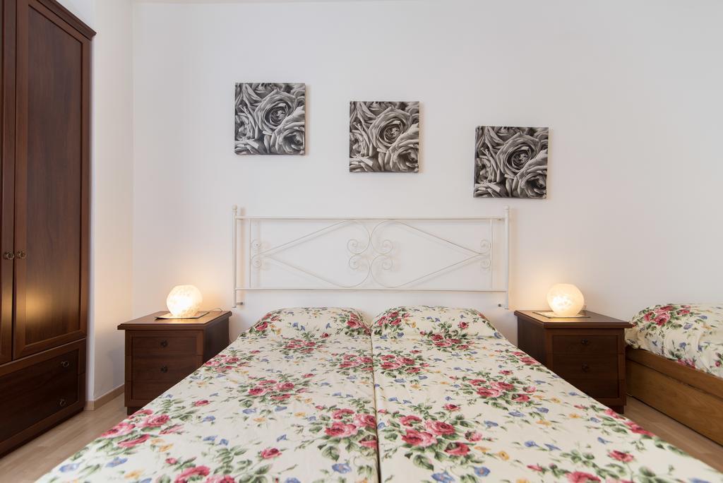 Le Rose B&B Roma Camera foto
