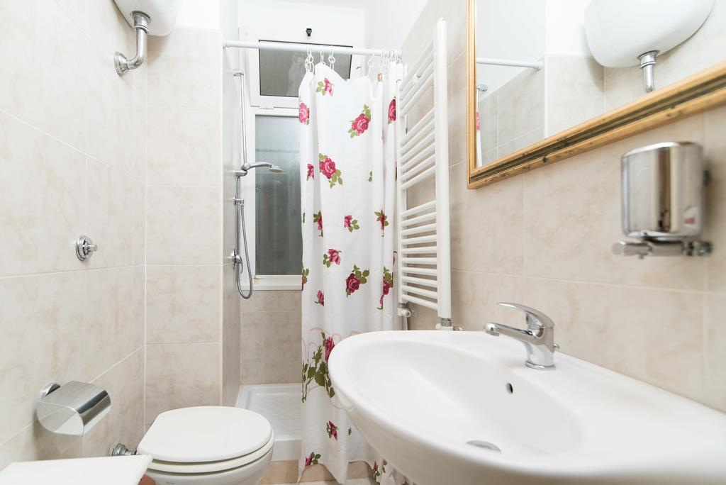 Le Rose B&B Roma Camera foto