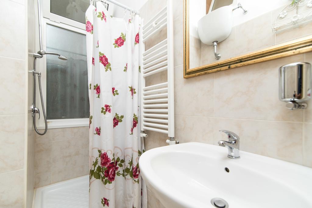 Le Rose B&B Roma Esterno foto
