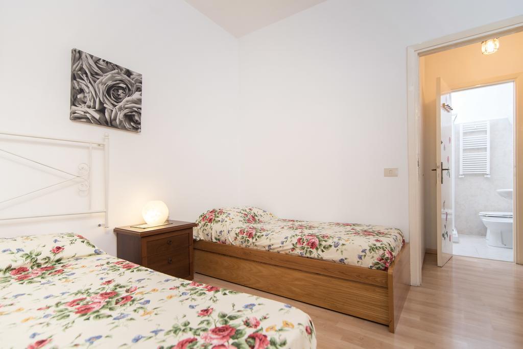 Le Rose B&B Roma Camera foto
